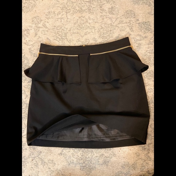 Flare Top Mini skirt- Forever 21- black- size L - Picture 4 of 7